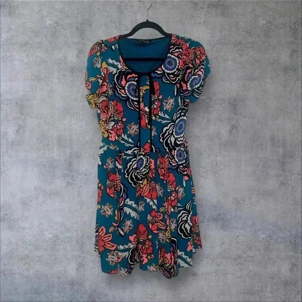 Express‎ dress size 8